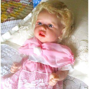 Reborn Baby Doll 18" Blonde Hair Blue Eyes Pink Dress Realistic Features Unbrand